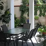 Stefi Guest house 3*