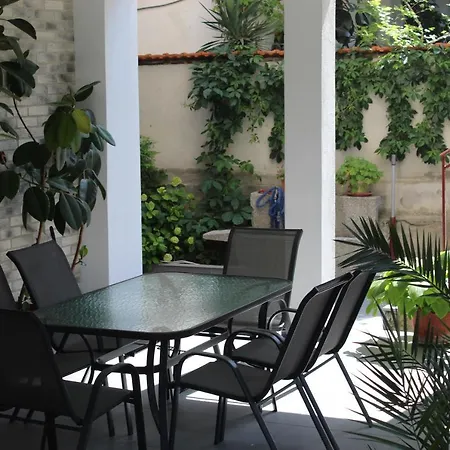Stefi Guest house 3*